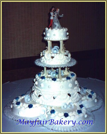 3 tier cake with 4 cake base